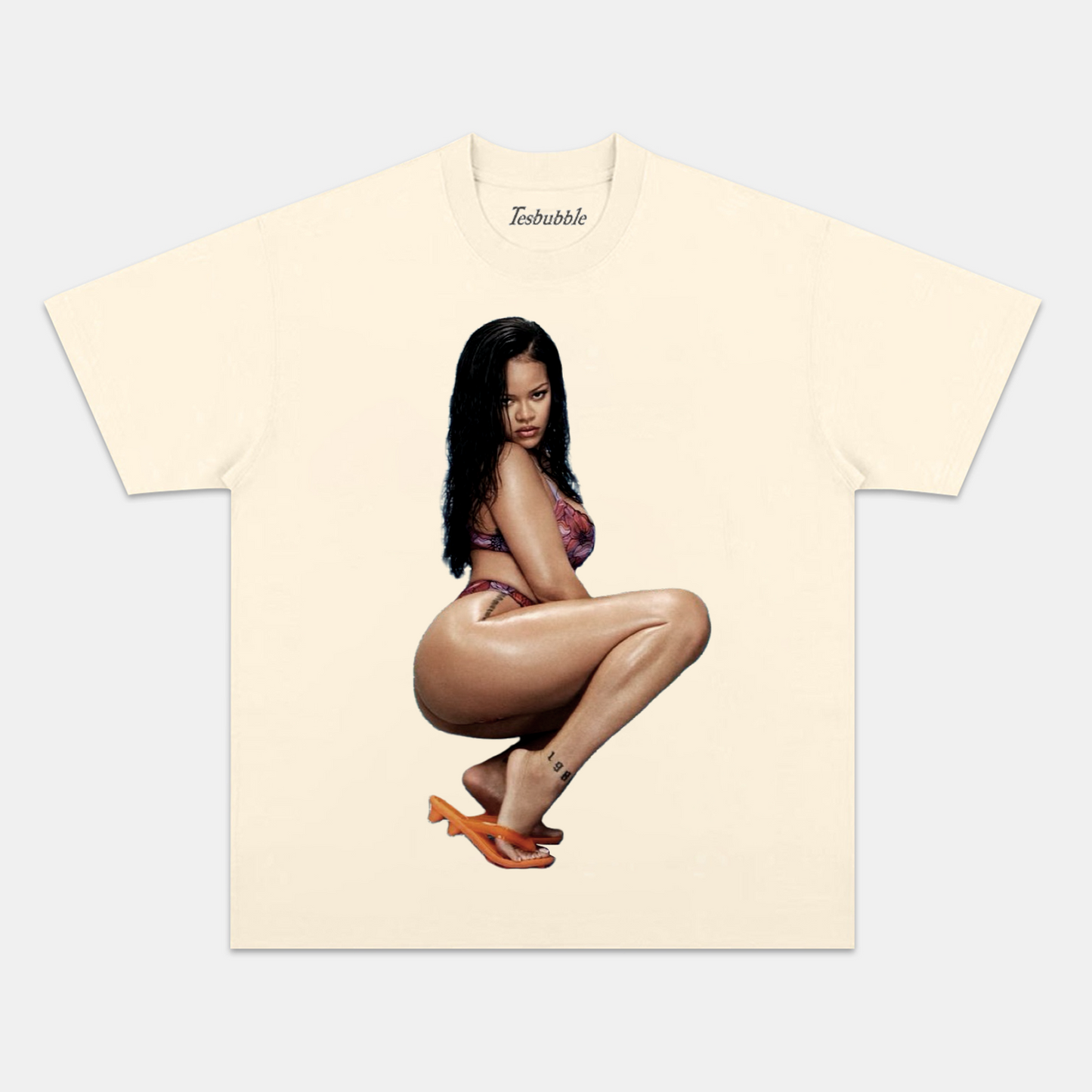 RIHANNA TEE