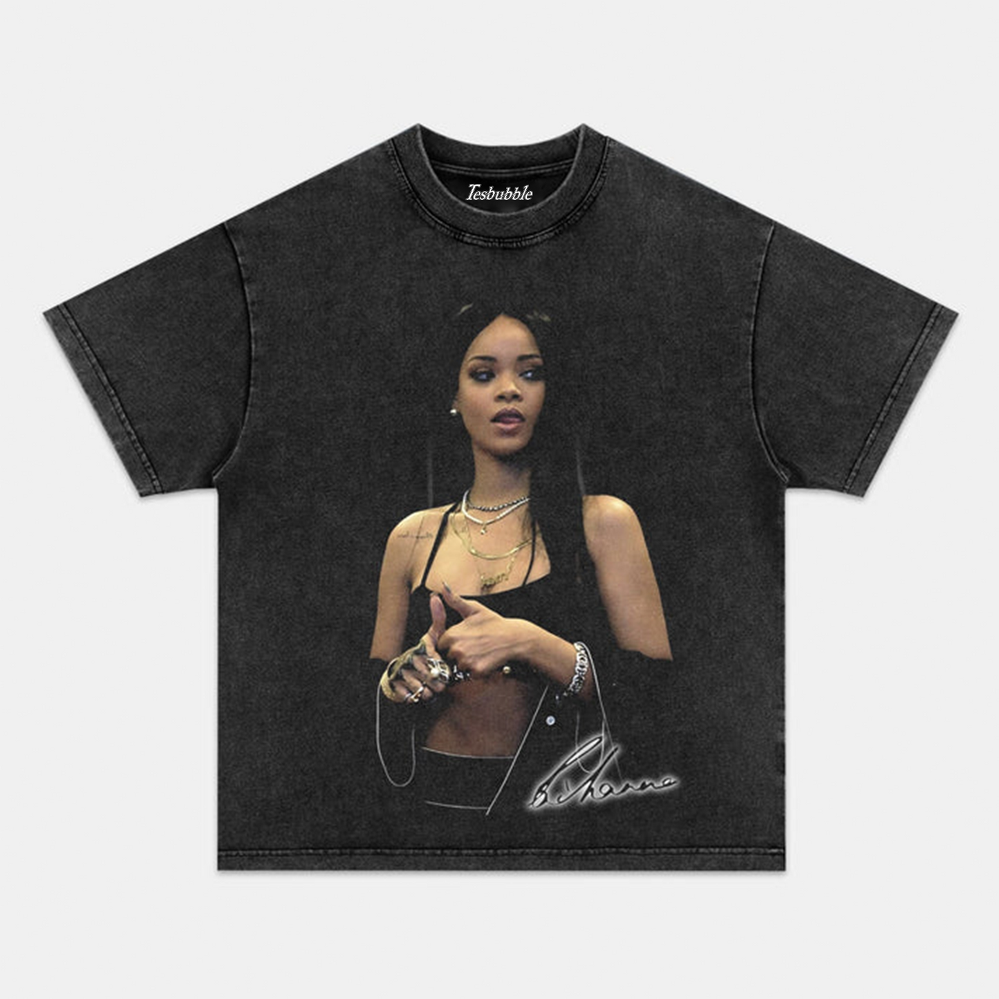 RIHANNA TEE V3